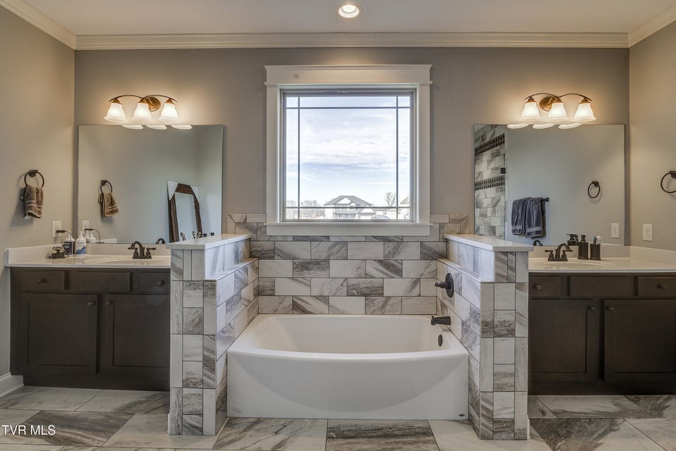 Photo #32: 155 Rhetts Way