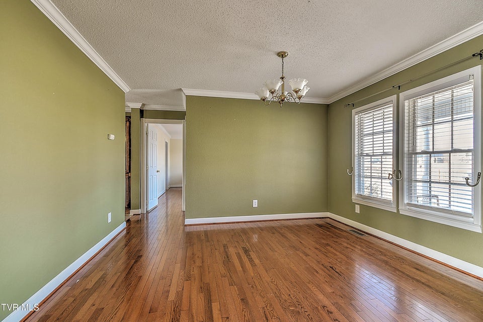 Photo #6: 4095 107 Cutoff 