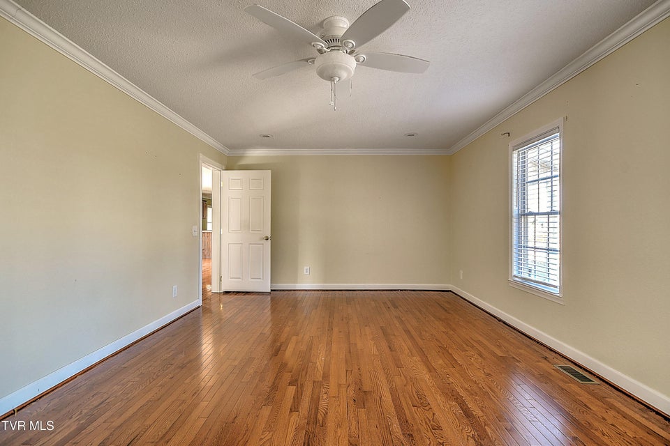 Photo #18: 4095 107 Cutoff 