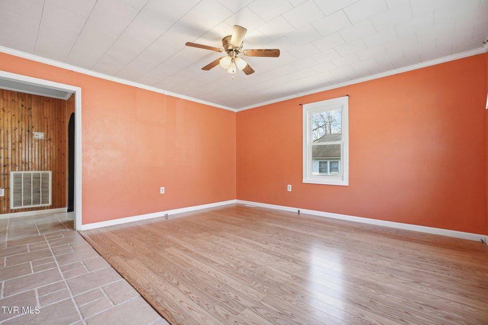 Photo #5: 602 2nd Avenue