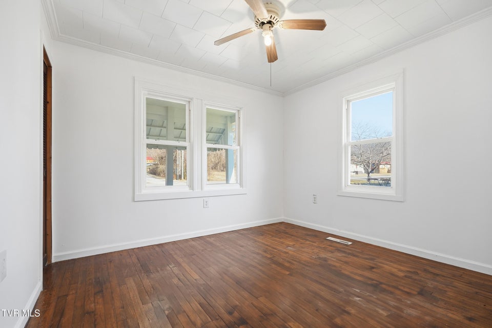 Photo #15: 602 2nd Avenue