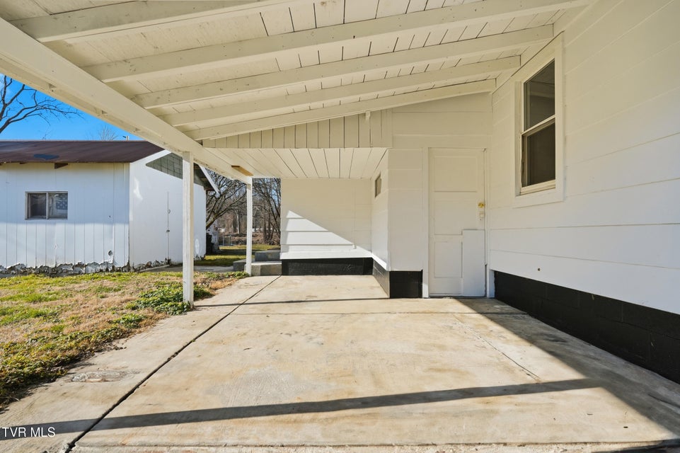 Photo #24: 602 2nd Avenue