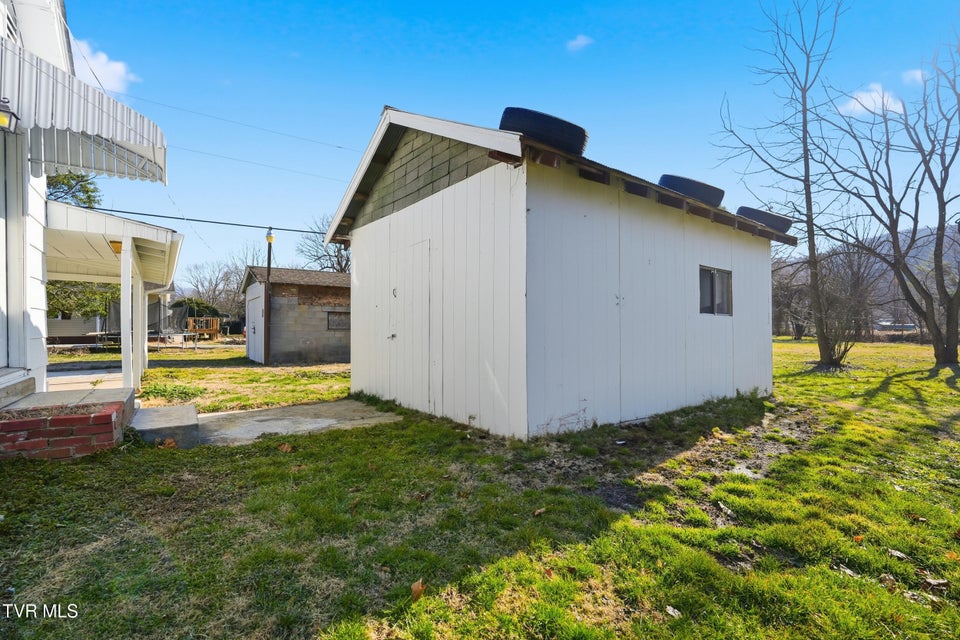 Photo #27: 602 2nd Avenue