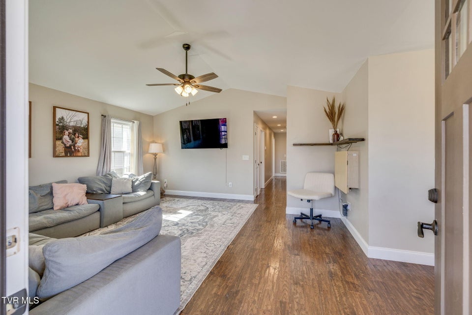 Photo #6: 609 Watauga Avenue