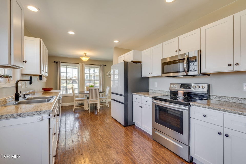 Photo #14: 609 Watauga Avenue