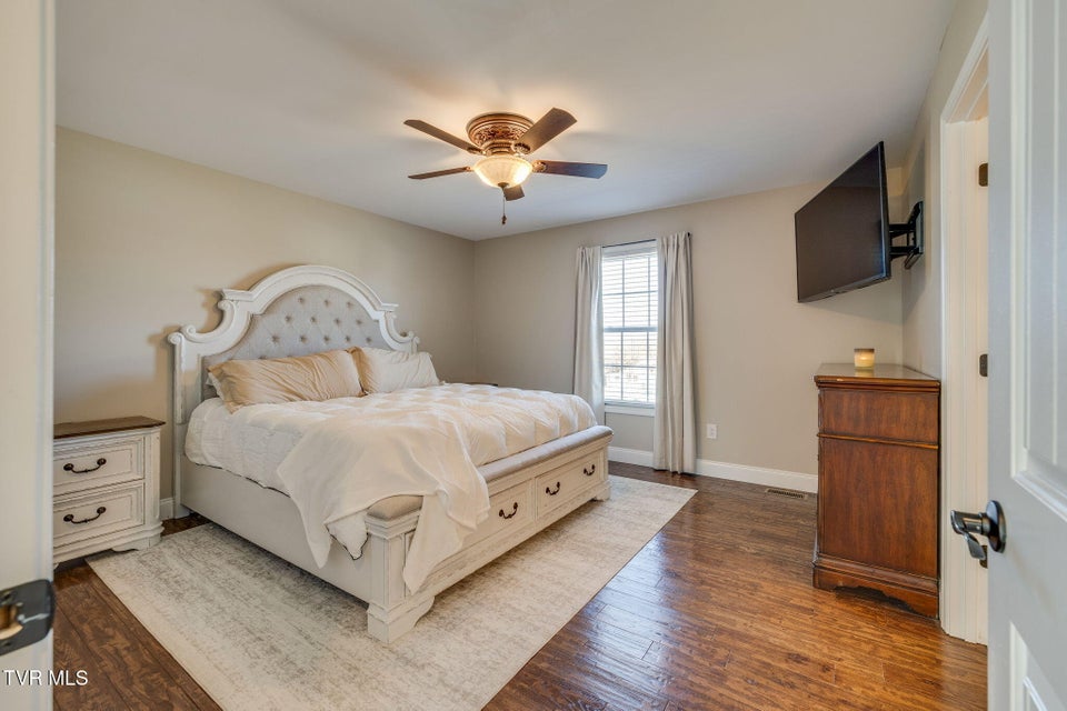 Photo #16: 609 Watauga Avenue