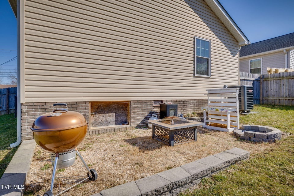 Photo #29: 609 Watauga Avenue