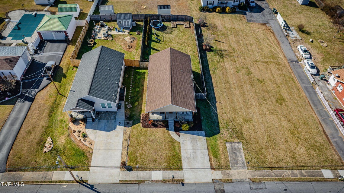 Photo #32: 609 Watauga Avenue