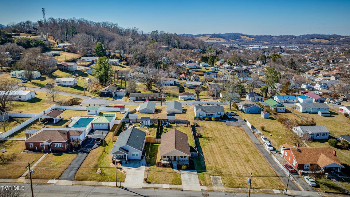 Photo #33: 609 Watauga Avenue