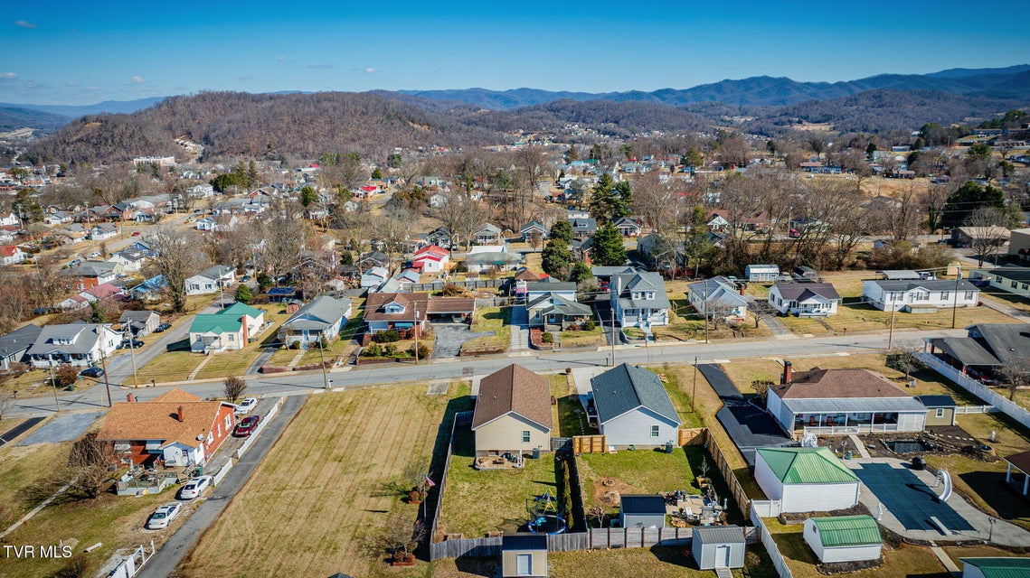 Photo #34: 609 Watauga Avenue