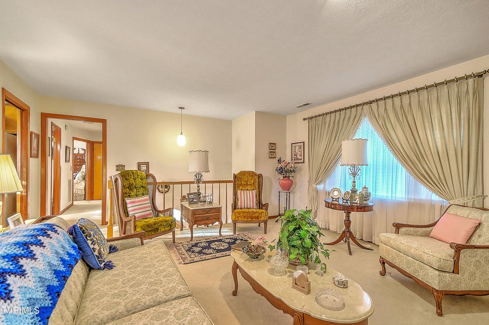 Photo #8: 844 Fain Avenue