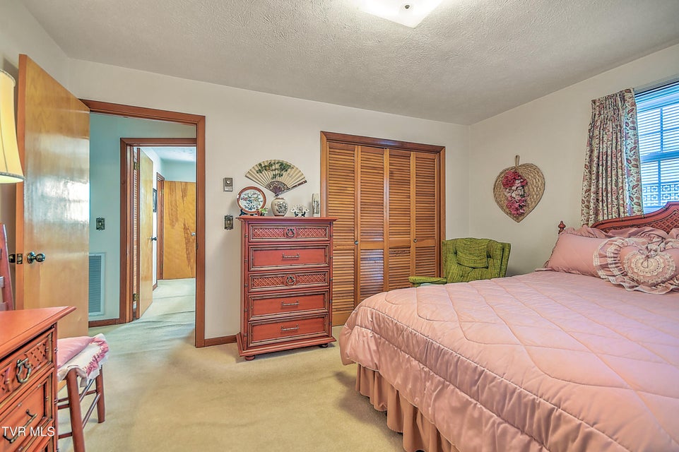 Photo #21: 844 Fain Avenue