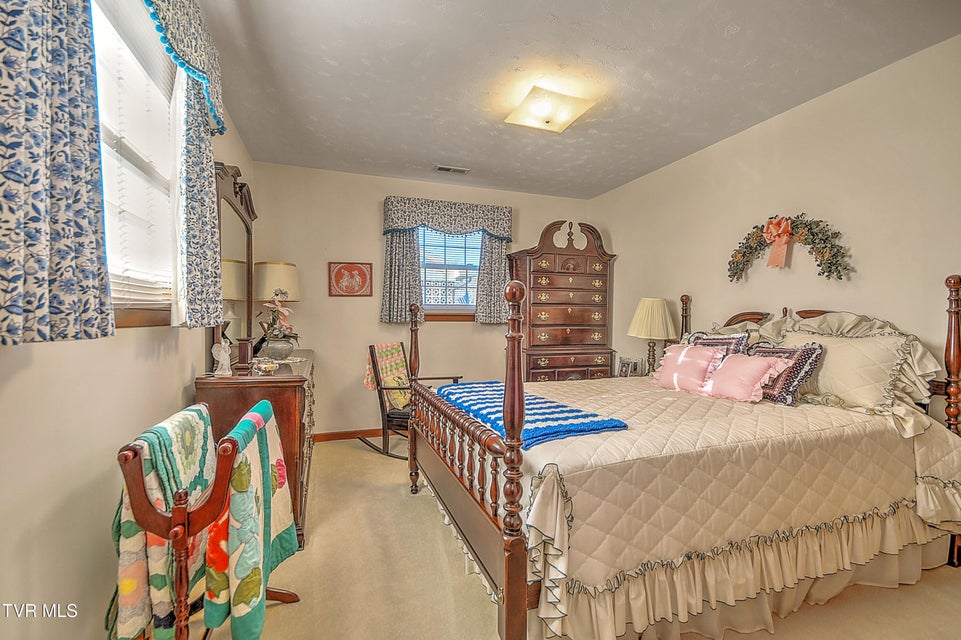 Photo #24: 844 Fain Avenue