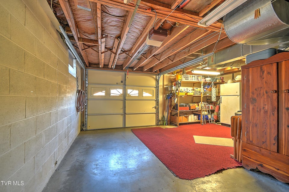 Photo #35: 844 Fain Avenue