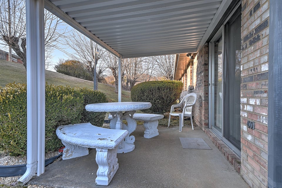 Photo #41: 844 Fain Avenue