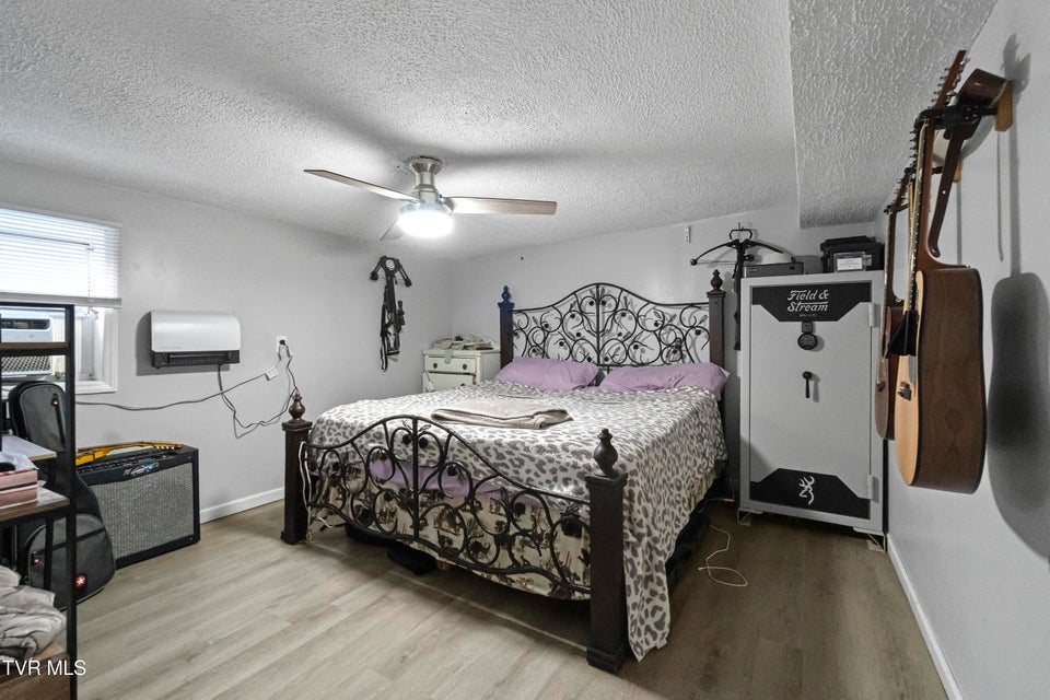 Photo #19: 329 Hillcrest Street