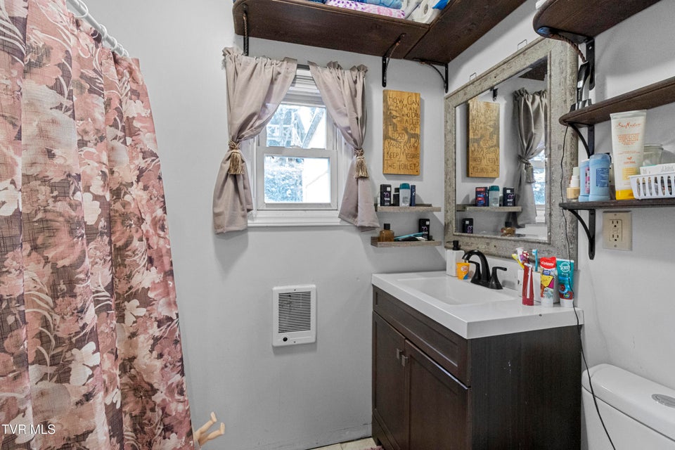 Photo #24: 329 Hillcrest Street