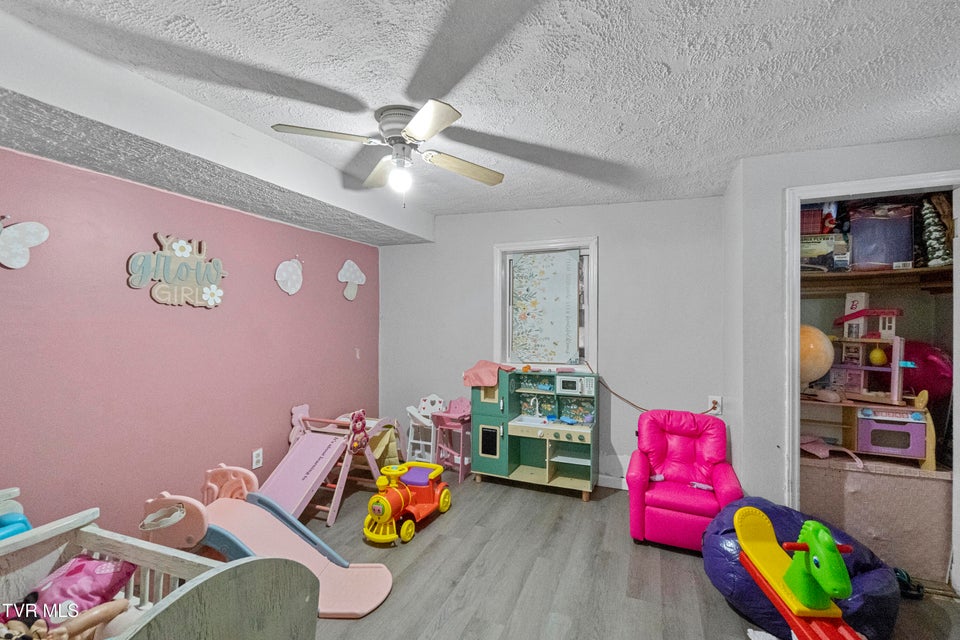 Photo #28: 329 Hillcrest Street