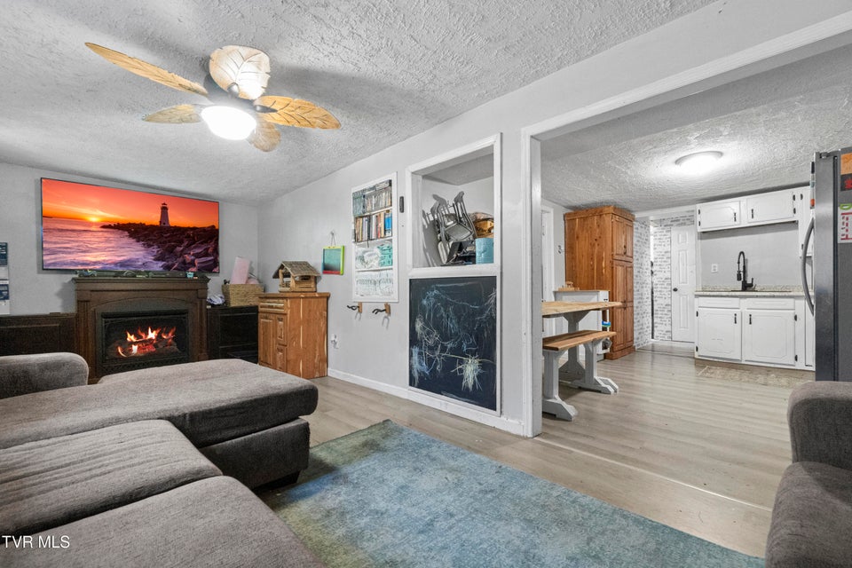 Photo #38: 329 Hillcrest Street