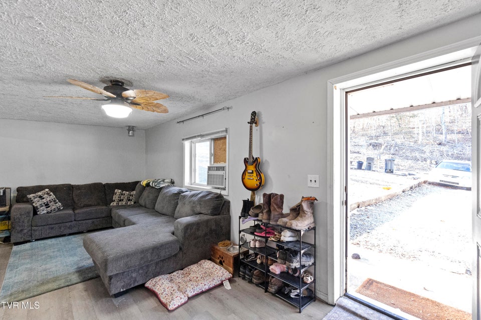 Photo #39: 329 Hillcrest Street