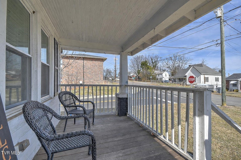 Photo #3: 800 5th Street