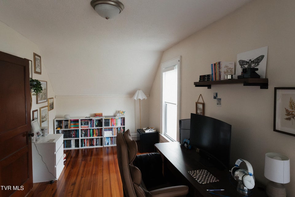 Photo #38: 340 Carter Street