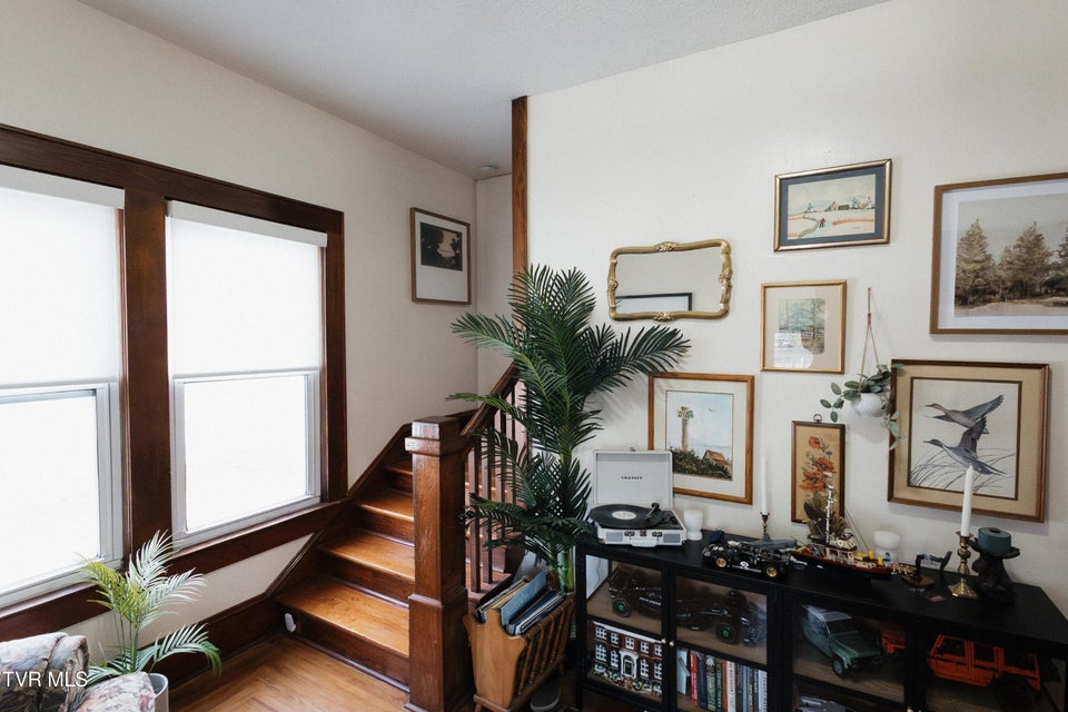 Photo #10: 340 Carter Street