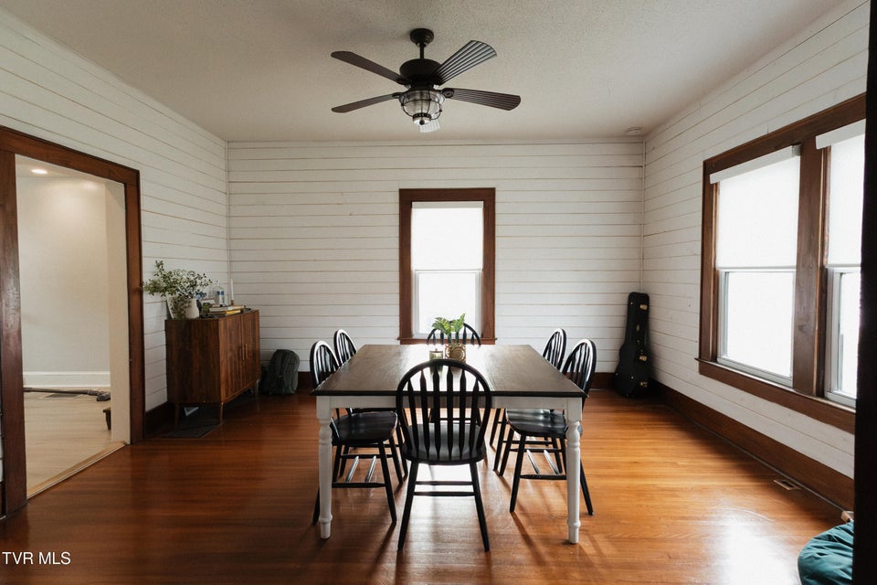 Photo #21: 340 Carter Street