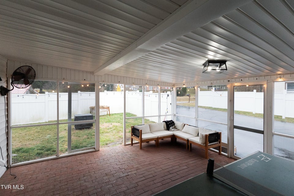 Photo #40: 340 Carter Street