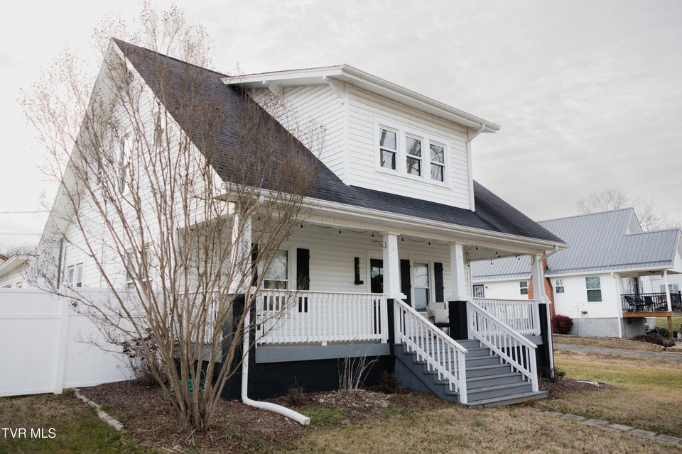 Photo #48: 340 Carter Street