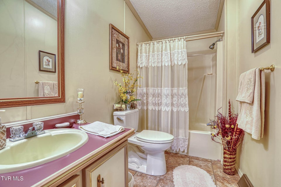 Photo #35: 102 Thorps Chapel Road