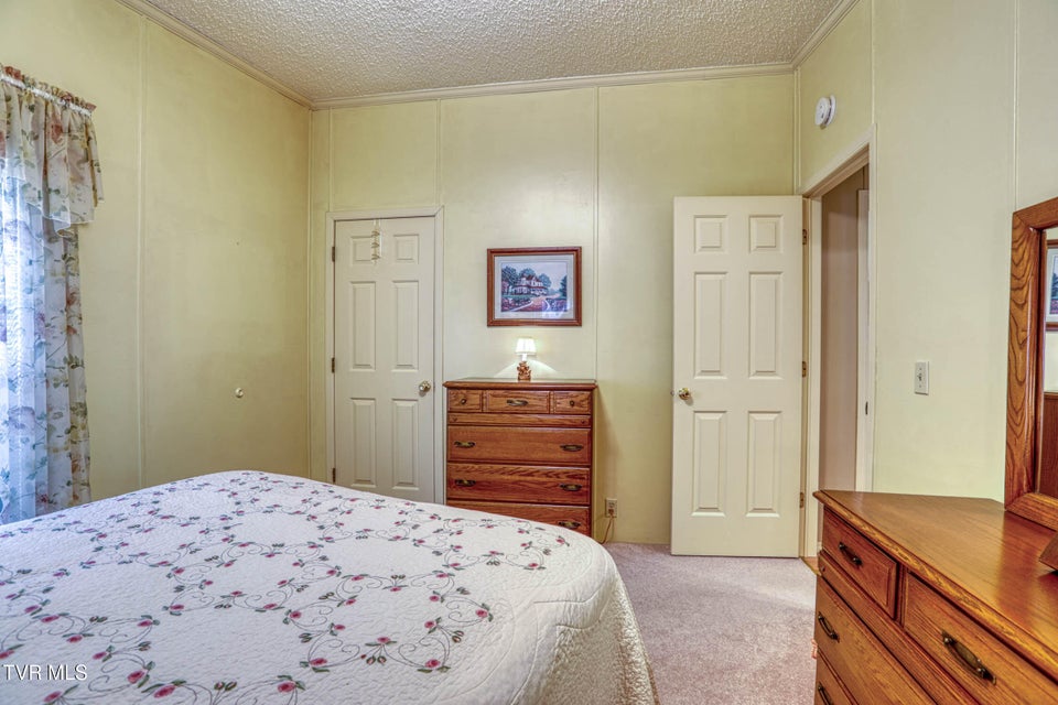 Photo #38: 102 Thorps Chapel Road