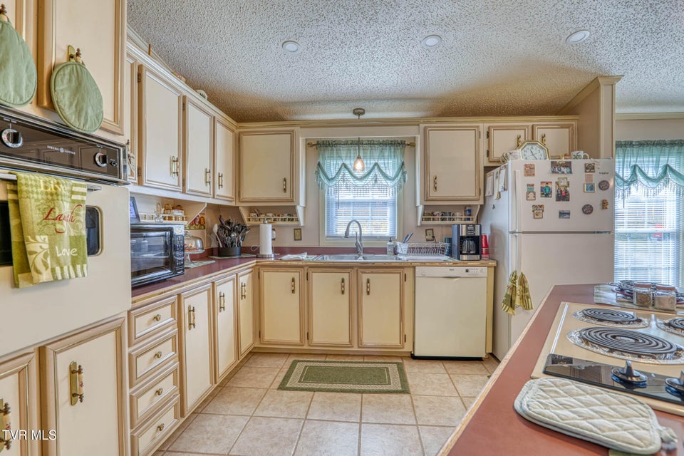 Photo #41: 102 Thorps Chapel Road