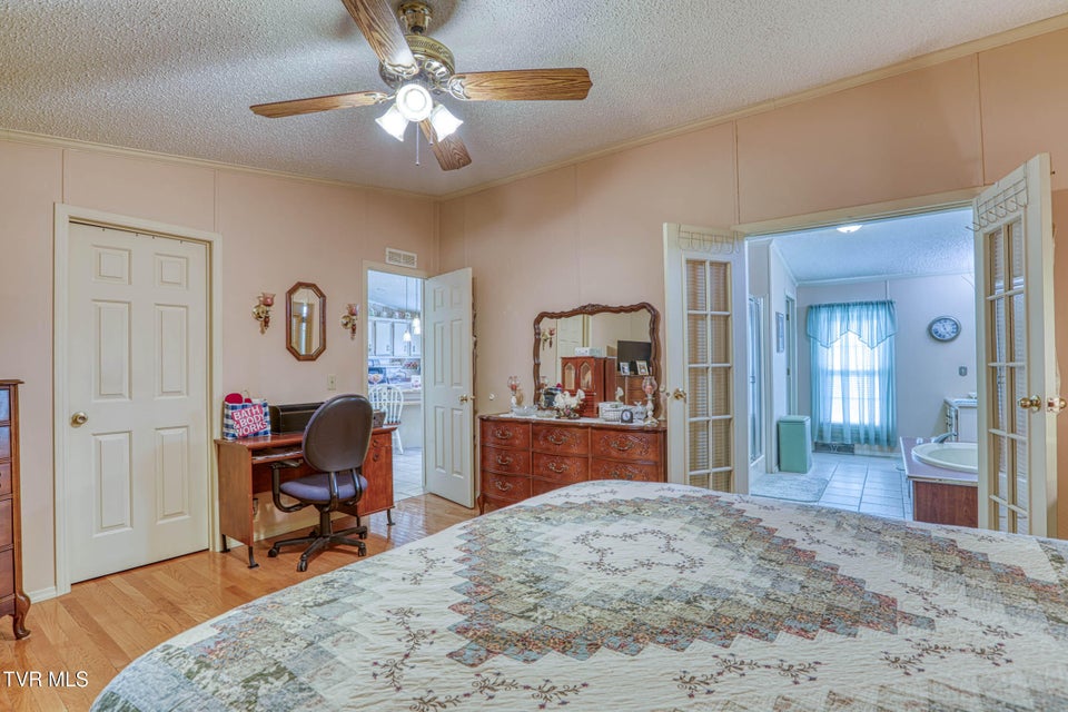 Photo #47: 102 Thorps Chapel Road