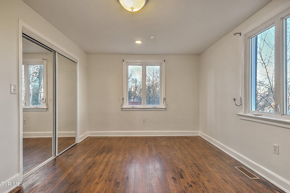 Photo #10: 4212 Skyland Lane