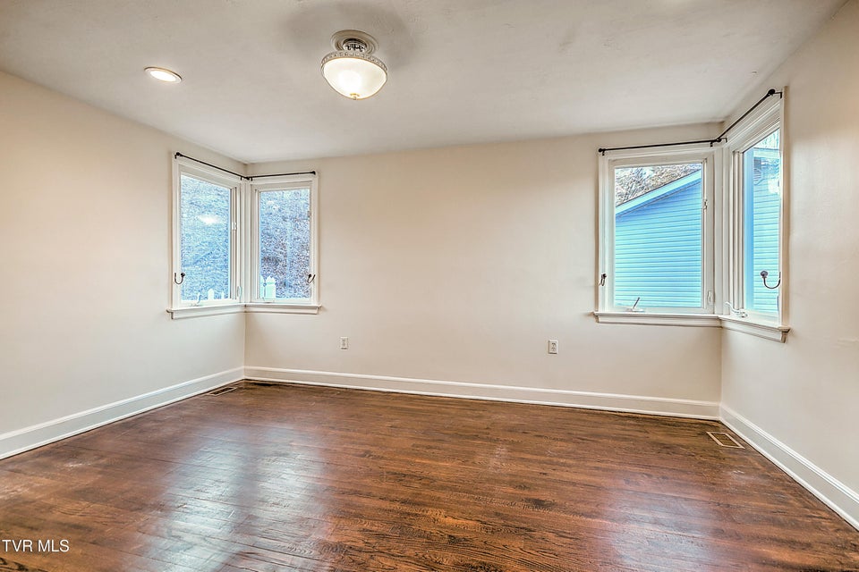 Photo #14: 4212 Skyland Lane