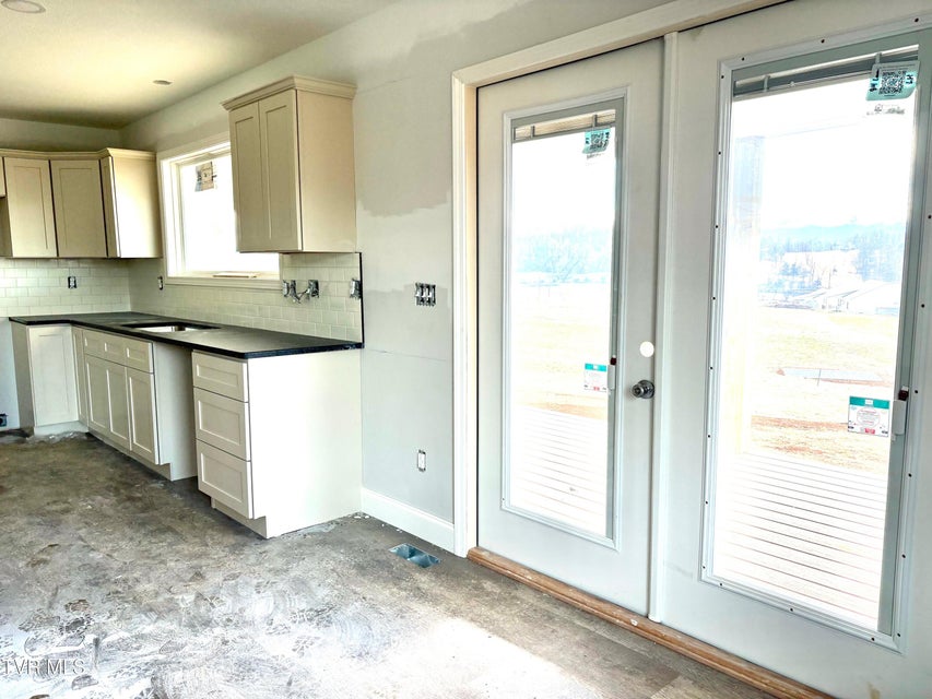 Photo #11: 115 Red Tail Ridge