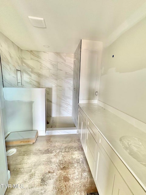 Photo #12: 115 Red Tail Ridge