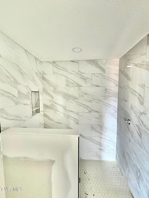 Photo #13: 115 Red Tail Ridge