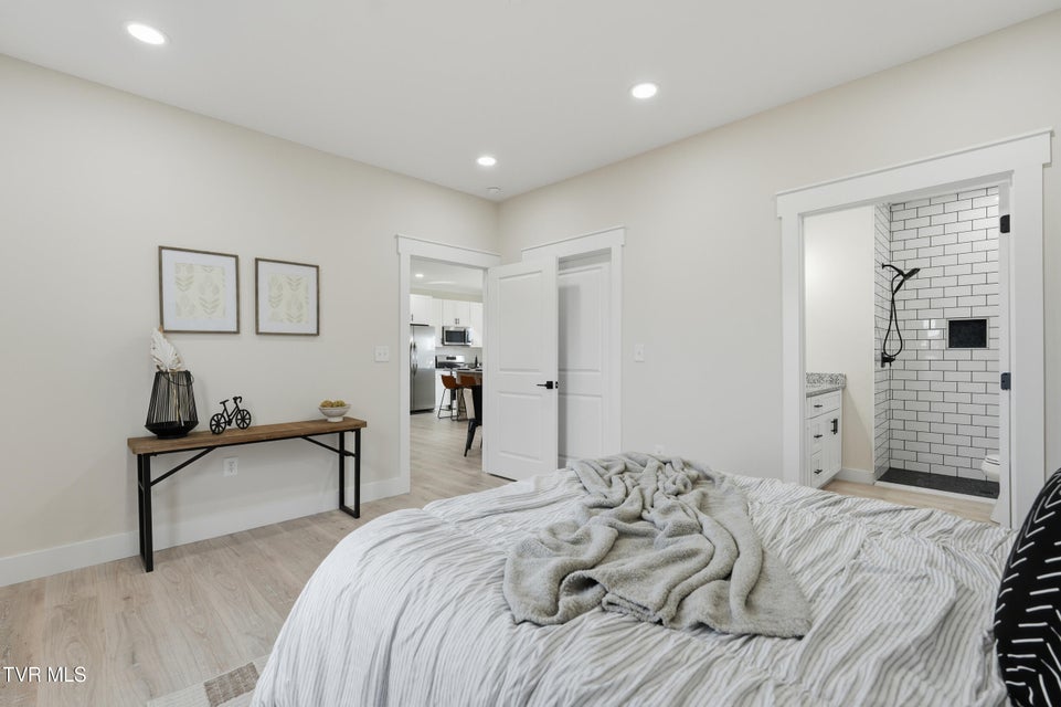 Photo #9: 403 Lynnwood Drive