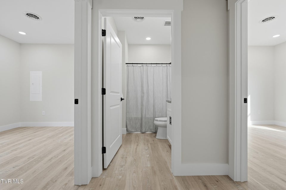 Photo #13: 403 Lynnwood Drive