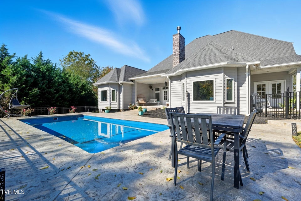 Photo #7: 534 Buckingham Road