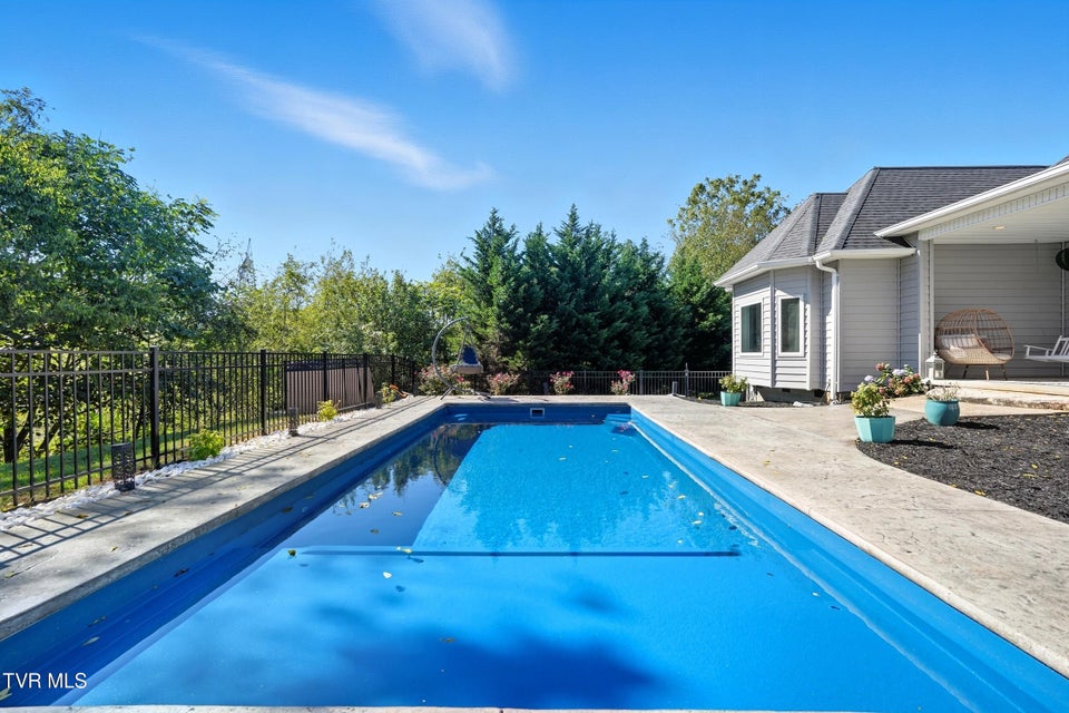 Photo #60: 534 Buckingham Road