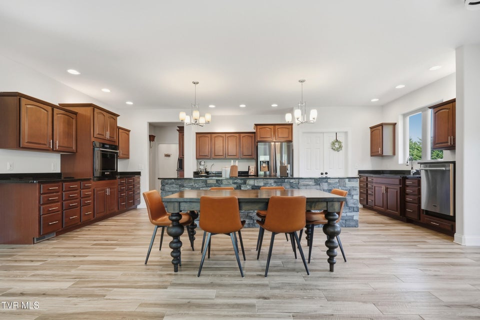 Photo #13: 534 Buckingham Road