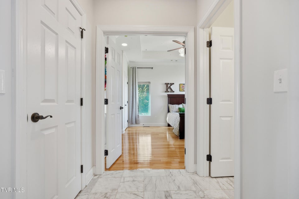 Photo #32: 534 Buckingham Road