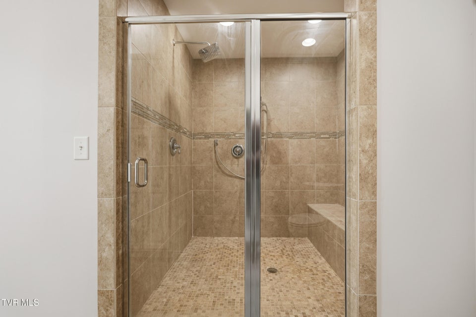 Photo #45: 534 Buckingham Road