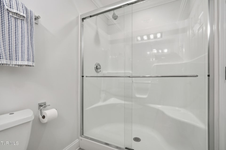 Photo #54: 534 Buckingham Road