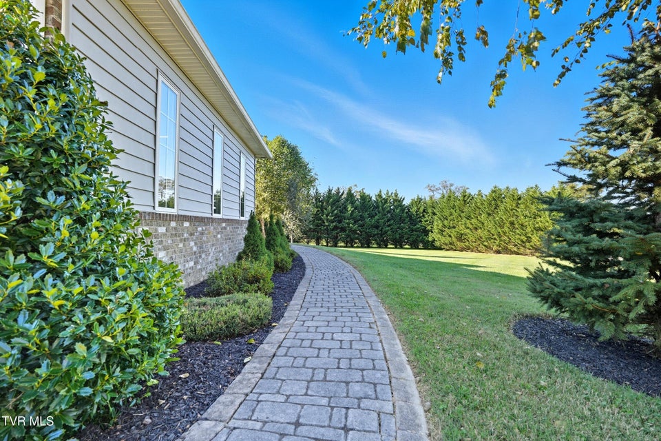 Photo #65: 534 Buckingham Road