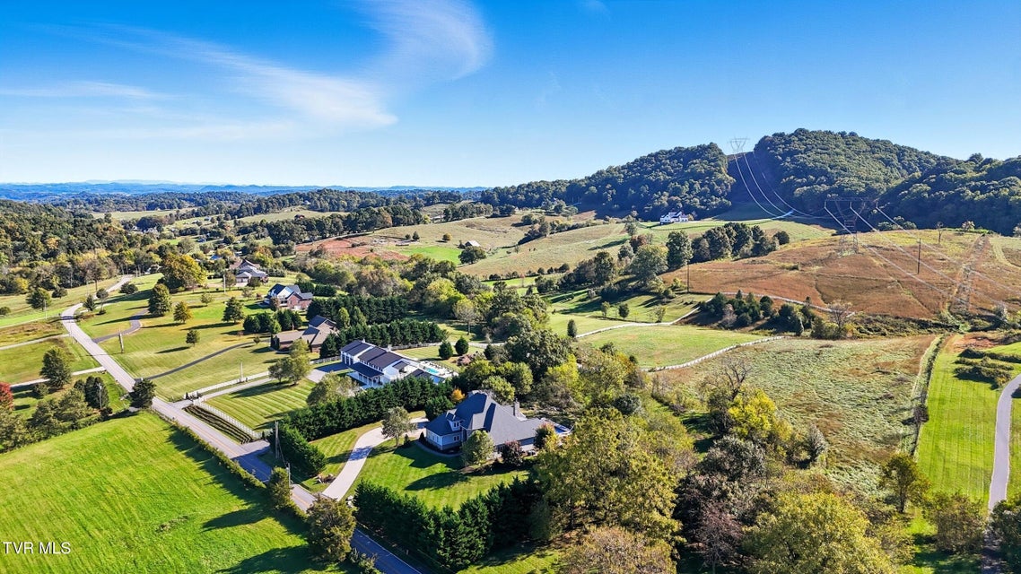 Photo #72: 534 Buckingham Road