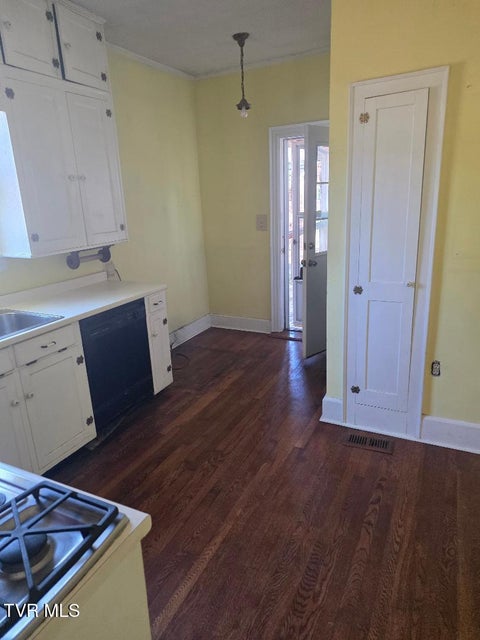 Photo #13: 605 Haynes Street